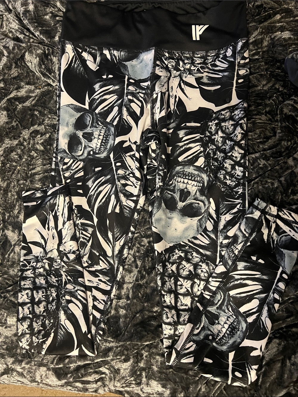 Iron Fist Athletics Skull Leggings - Size S
